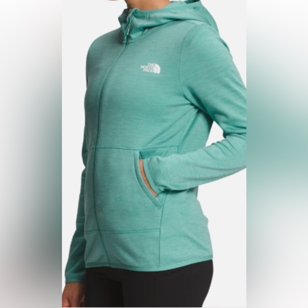 The North Face Light Green Fitted Long Sleeve Hoodie